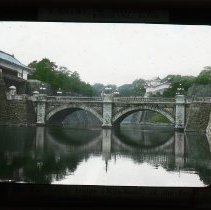 Double bridge (niju-bashi)