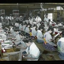 Women bagging dried tea