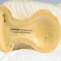 Temple White Ming Tree Conch Shell Vase