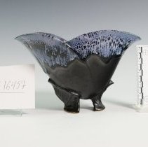 1992.16457 Roseville Capri-9