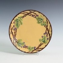 2008.15.1 Roseville Blackberry Dinnerware-1