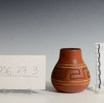 2006.27.3 Weller Redware-4