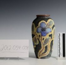 2012.054.009 Rookwood Ivory Ivory-1