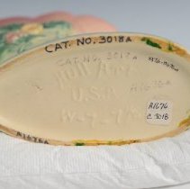 1972.11676a Hull Pottery Company-4