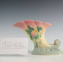 1972.11676a Hull Pottery Company-5