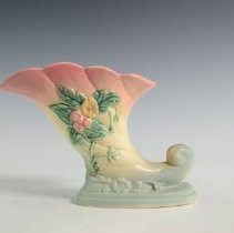 1972.11676a Hull Pottery Company-1