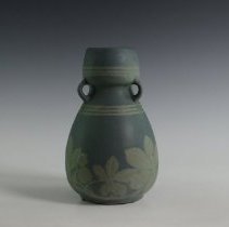 2021.009.004 Weller Xenia Vase-001