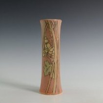 2021.009.007 Weller Etched Matt Vase-001