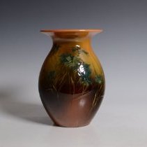 1952.10386 Rookwood Pottery Company Standard Glaze Vase With Flowers-2