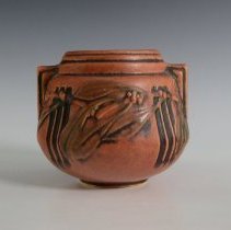 2007.1.210 Roseville Laurel-2