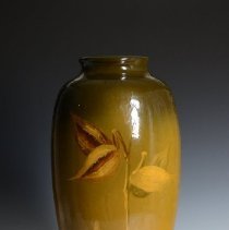 2005.108 Roseville Pottery Company-2