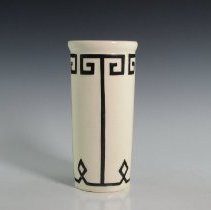 1991.15775 Brush-mccoy Pottery Company-2