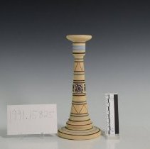 1991.15825 Brush-mccoy Pottery Company-4