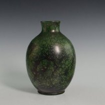 1954.10510 Roseville Pottery Company-2