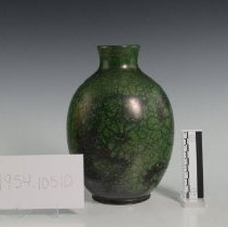 1954.10510 Roseville Pottery Company-4