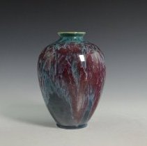 1954.10511 Roseville Pottery Company-2