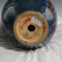 1954.10511 Roseville Pottery Company-6