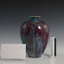 1954.10511 Roseville Pottery Company-7