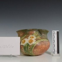 1976.12656 Roseville Pottery Company-4