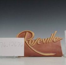 1976.12672 Roseville Pottery Company-6