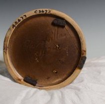 1976.12677 Roseville Pottery Company-3