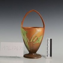 1976.12677 Roseville Pottery Company-5