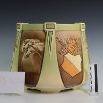 1983.16023 Roseville Pottery Company-8