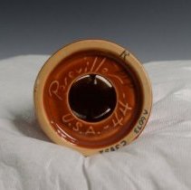 1984.16073 Roseville Pottery Company-3