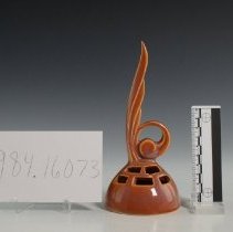 1984.16073 Roseville Pottery Company-4