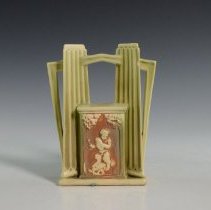 2003.104 Roseville Pottery Company-2