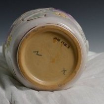 2006.19n.3 Roseville Pottery Company-3