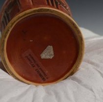 2007.1.213 Roseville Pottery Company-3