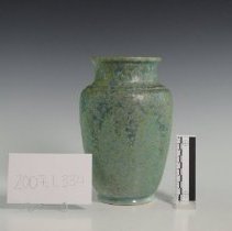 2007.1.334 Roseville Pottery Company-4