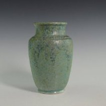 2007.1.334 Roseville Pottery Company-1