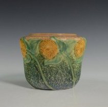 2007.1.360 Roseville Pottery Company-1