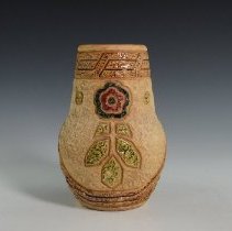 2007.1.383 Roseville Pottery Company-1