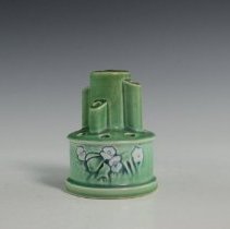 2007.1.529 Roseville Pottery Company-1