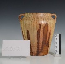 2010.40.1 Roseville Pottery Company-4