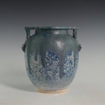 2011.013.018 Roseville Pottery Company-1