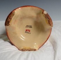 1954.10504 Roseville Pottery Company-9