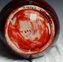 1954.10507 Roseville Pottery Company-6