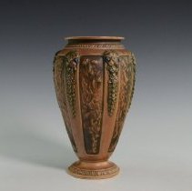 1954.10508 Roseville Pottery Company-2