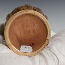 1954.10508 Roseville Pottery Company-3