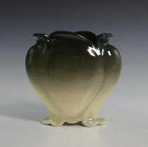 1999.52 Roseville Pottery Company-2