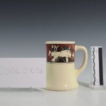 2006.24.5b Roseville Pottery Company-4