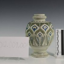 2012.009.001 Roseville Pottery Company-5