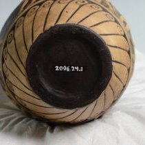 2006.24.1 Weller Pottery Company-8