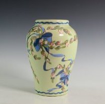 Fic2021.056 Vase With Ribbons And Berries-1