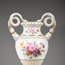 1974.12022a-c Meissen Urn With Snake Handles 3