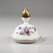 1974.12022a-c Meissen Urn With Snake Handles 6